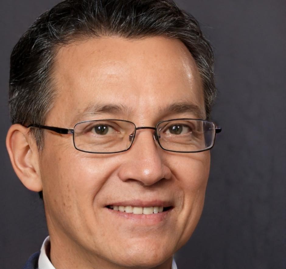 Portrait de Thomas Martineau, expert en analyse financière
